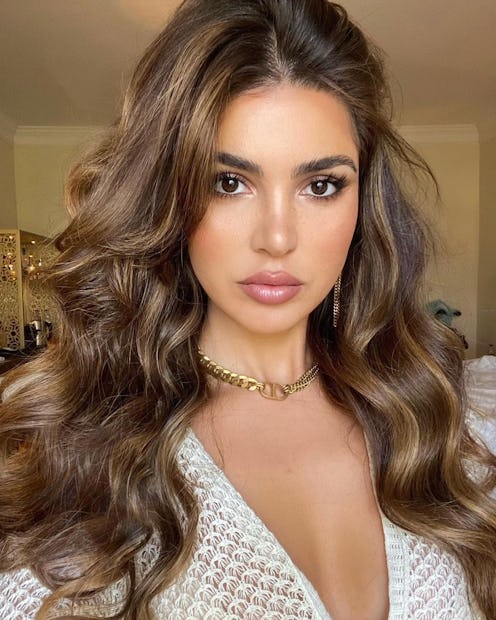 Blogger Negin Mirsalehi shows off her fluffy hair in a selfie