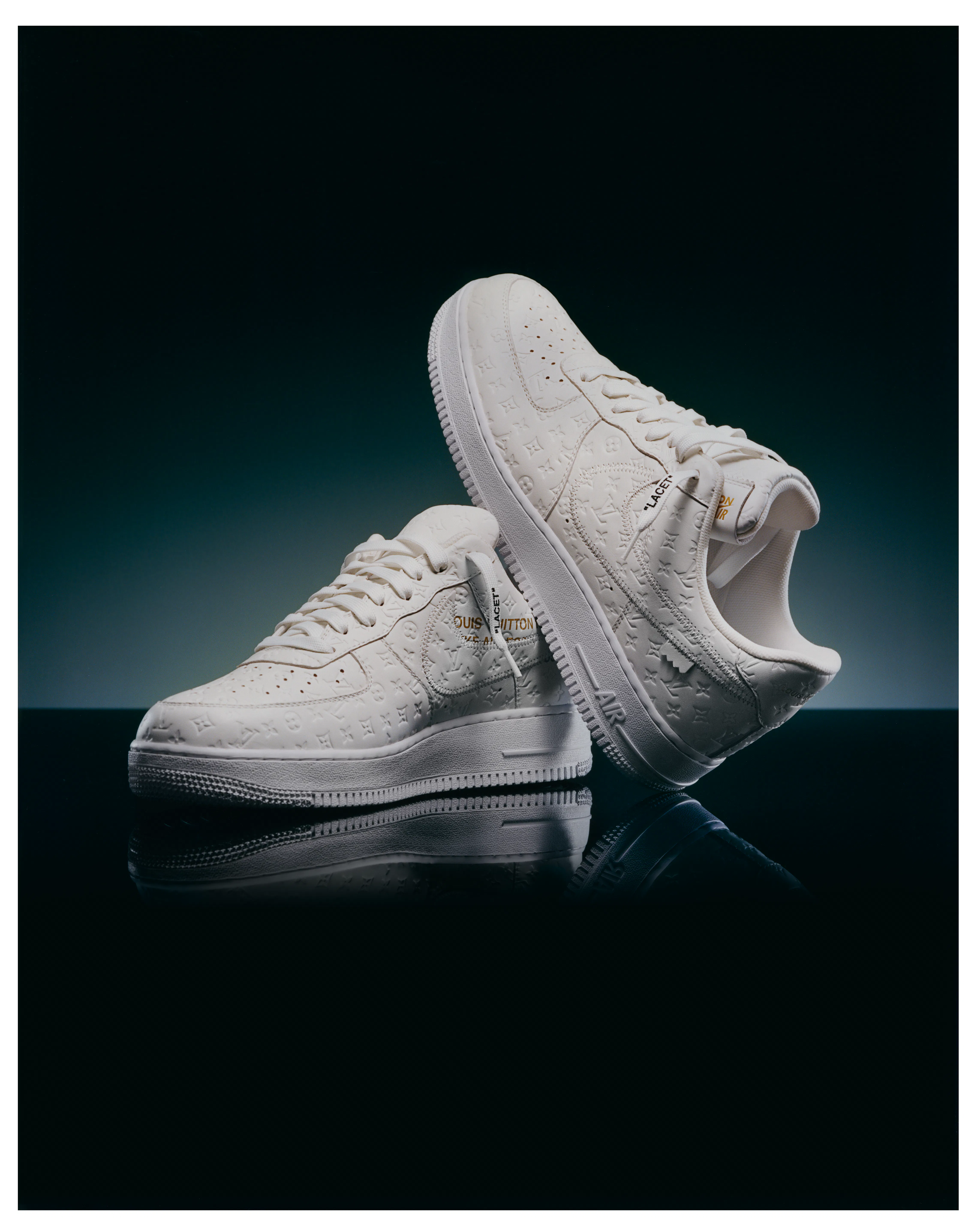 Limited edition mens nike Air Force 1 canvas. Barely worn bought in Vegas. Air Force 1 City Pack: Las Vegas. Had to get these since I main image 2