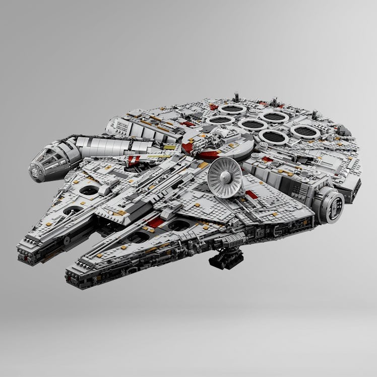 LEGO UCS Millenium Falcon
