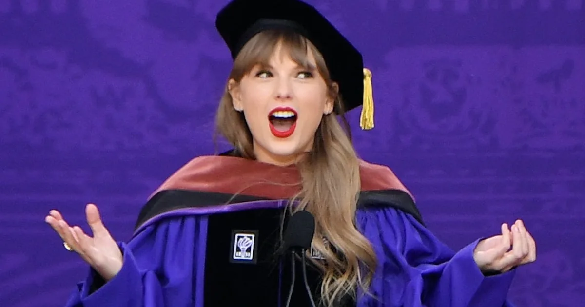 Taylor Graduation Taylor Swift's NYU Graduation Speech: The Best Quotes, Commencement ...