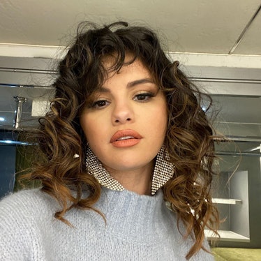 Selena Gomez curly cute messy hair