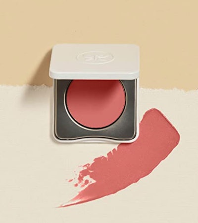 Honest Beauty Crème Cheek and Lip Color is a kid-safe beauty product.