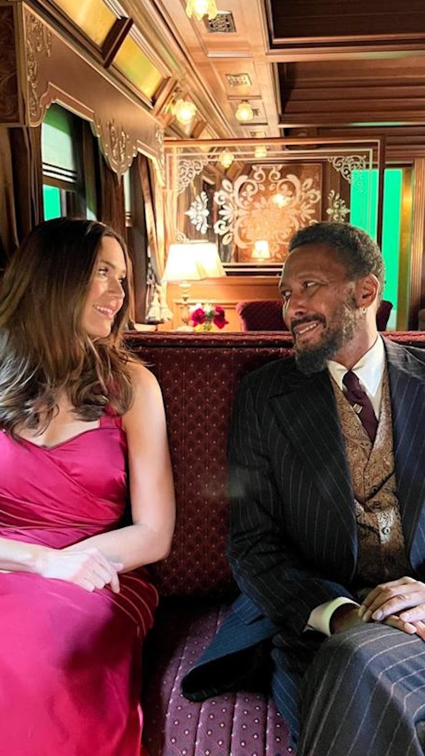 Mandy Moore as Rebecca Pearson and Ron Cephas Jones as William "Shakespeare" Hill