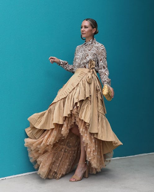 how to wear a ball skirt