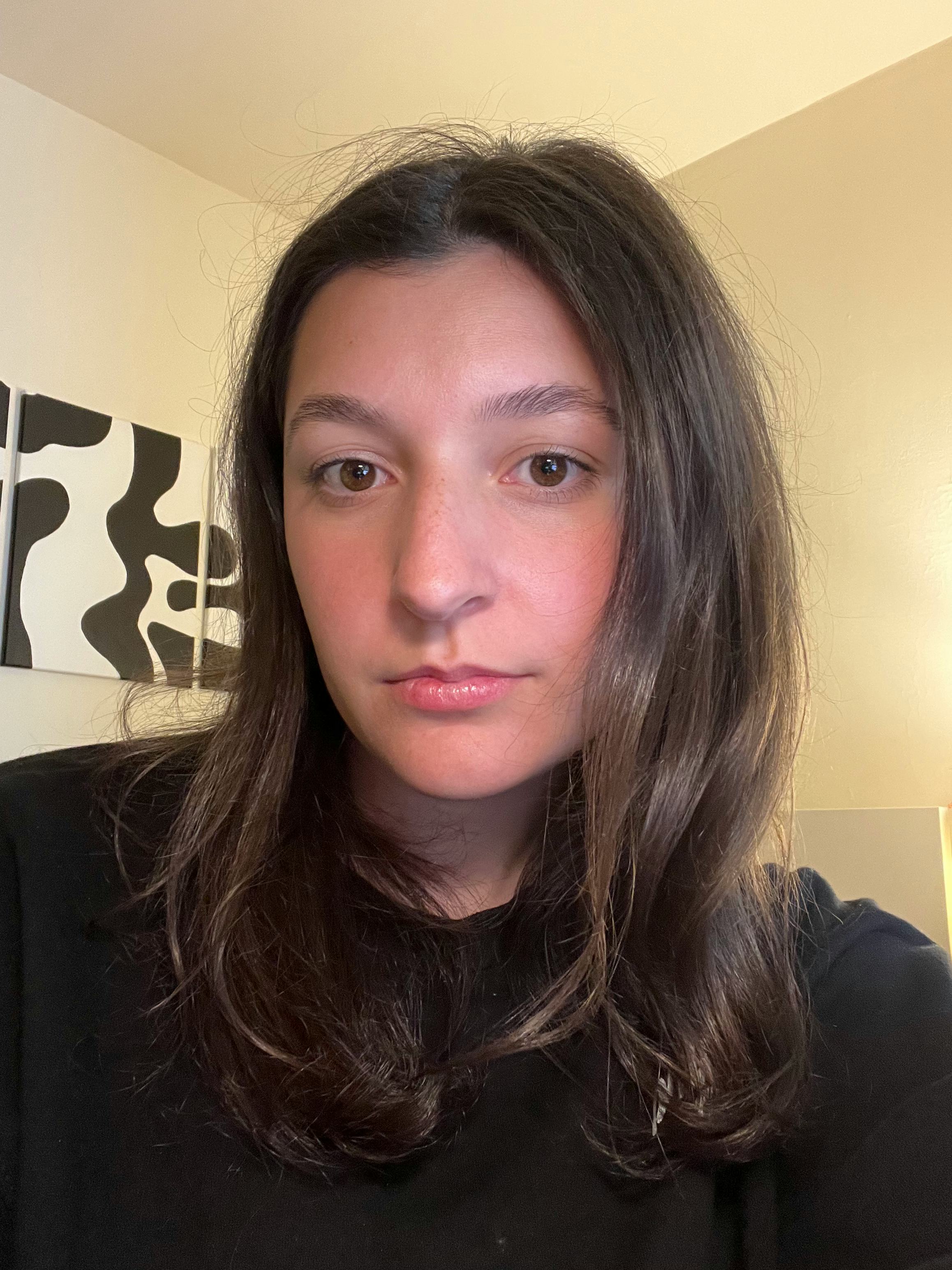 Maggie Haddad' selfie after TikTok has convinced her to buy a $10 Mascara