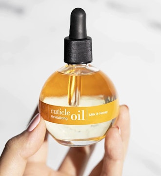 Cuccio Naturale Milk and Honey Cuticle Revitalizing Oil