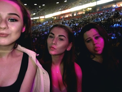 Jessica Monk with her two friends at the Ariana Grande concert on May 22, 2017