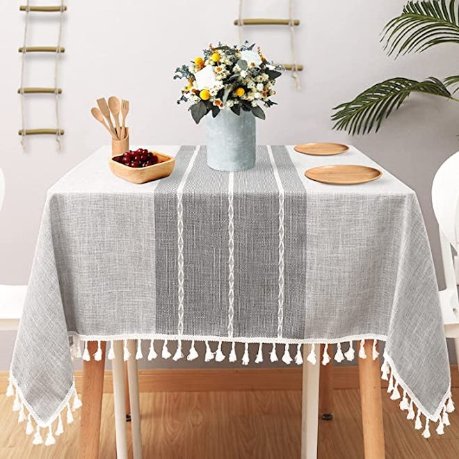 Vailge Farmhouse Tablecloth