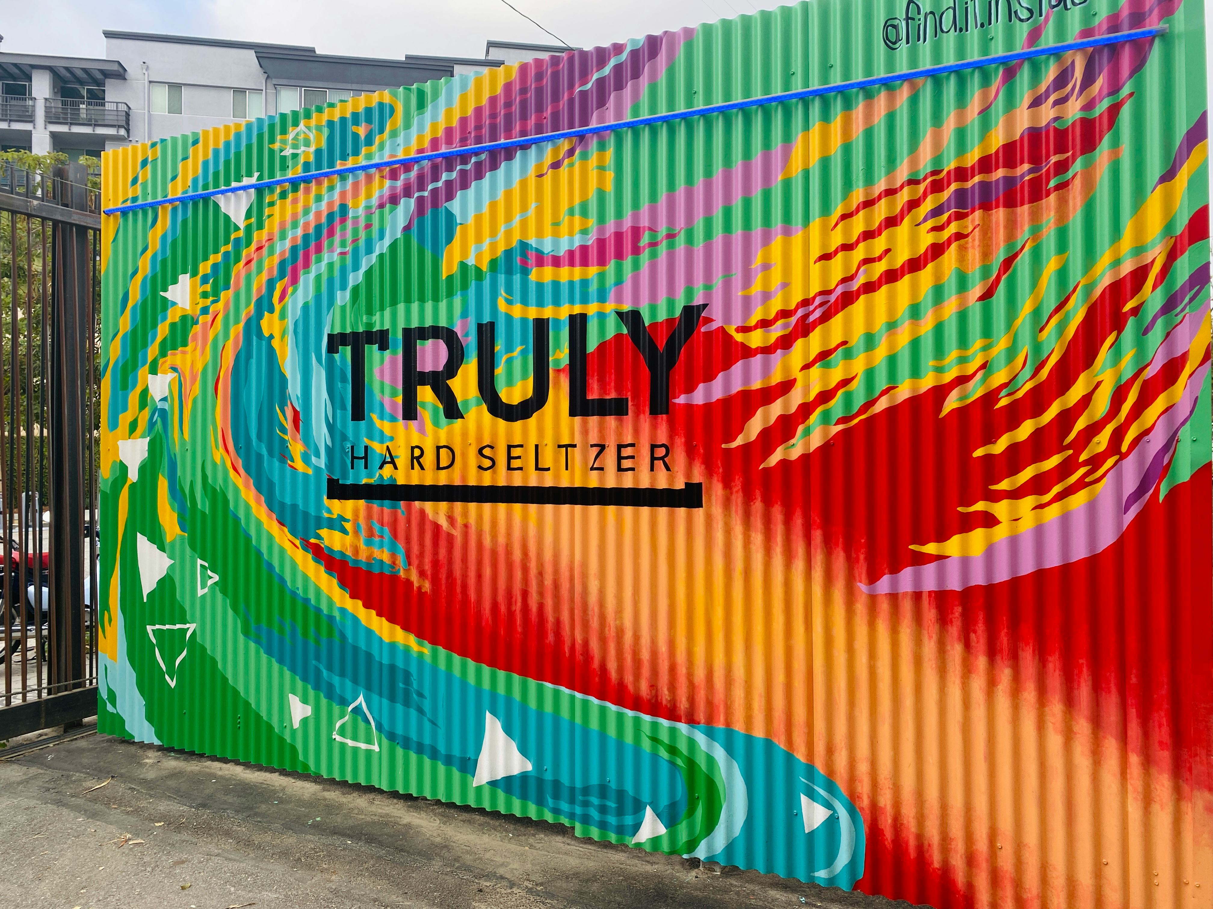 Photos of Truly LA taproom show how vibrant the decor is. 