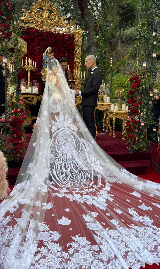 Kourtney Kardashian's Italian Wedding Dress Had A Secret Meaning Kourtney Kardashian's Italian Wedding Dress Had A Secret Meaning