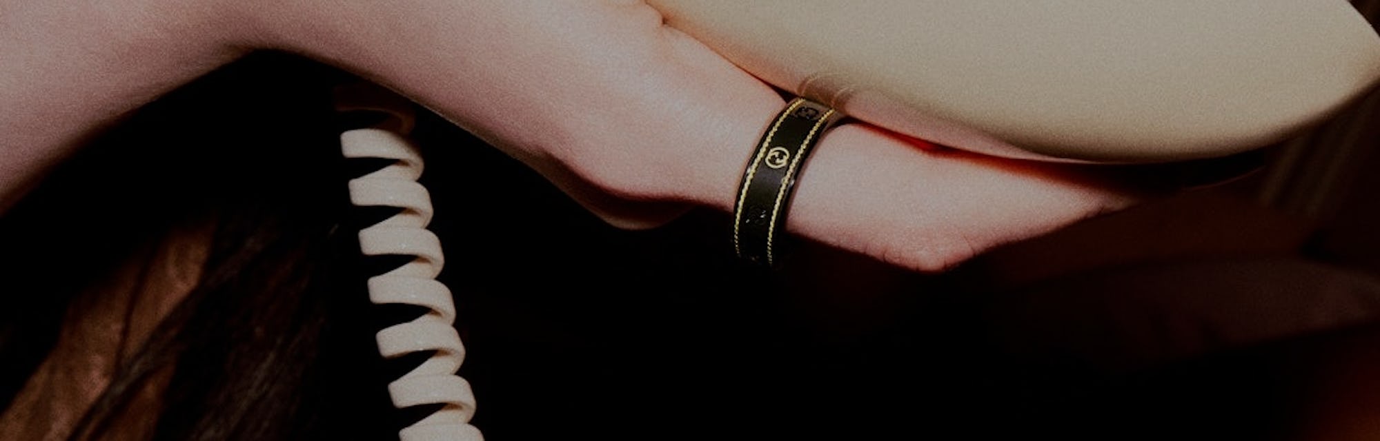 The Gucci x Oura smart ring