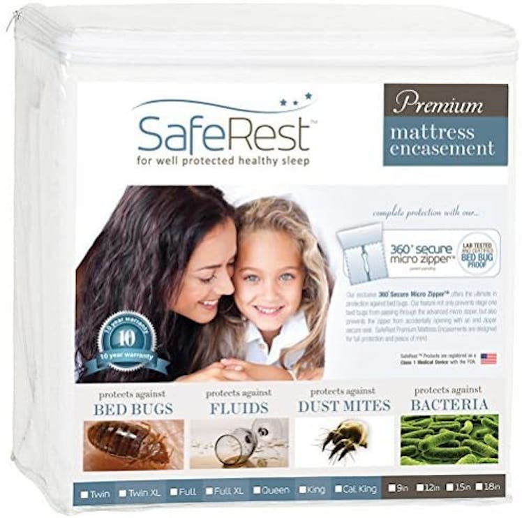 SafeRest Zippered Mattress Protector 