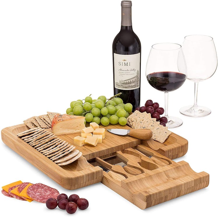 Dynamic Gear Bamboo Cheese Board Set