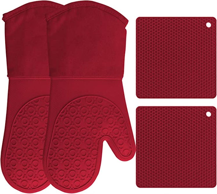 HOMWE Silicone Oven Mitts and Pot Holders (4 Pieces)