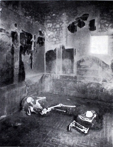 skeletons inside the casa del fabbro in pompeii