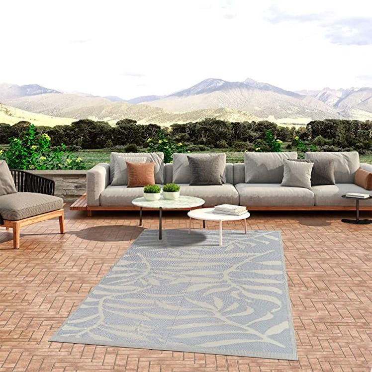 Beverly Rug Outdoor Reversible Plastic Area Rug