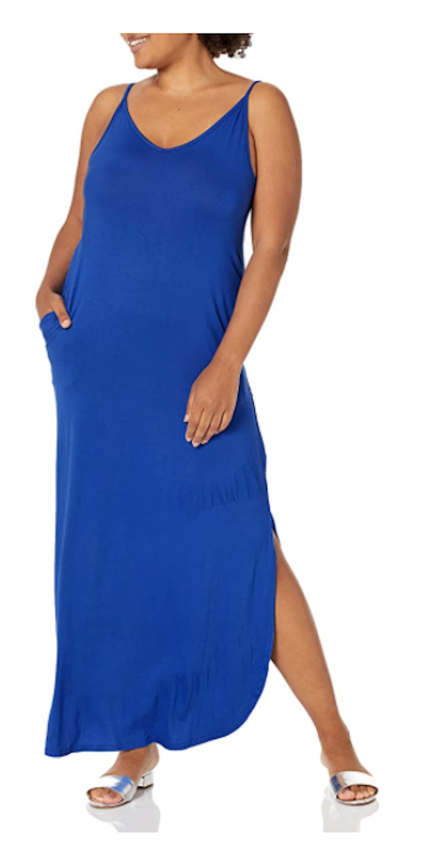 This loose-fit backless maxi dress boasts everyone's favorite feature: pockets.