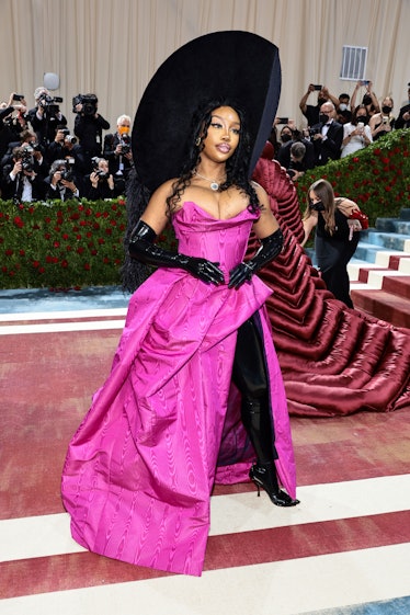 SZA attends The 2022 Met Gala Celebrating "In America: An Anthology of Fashion" at The Metropolitan ...