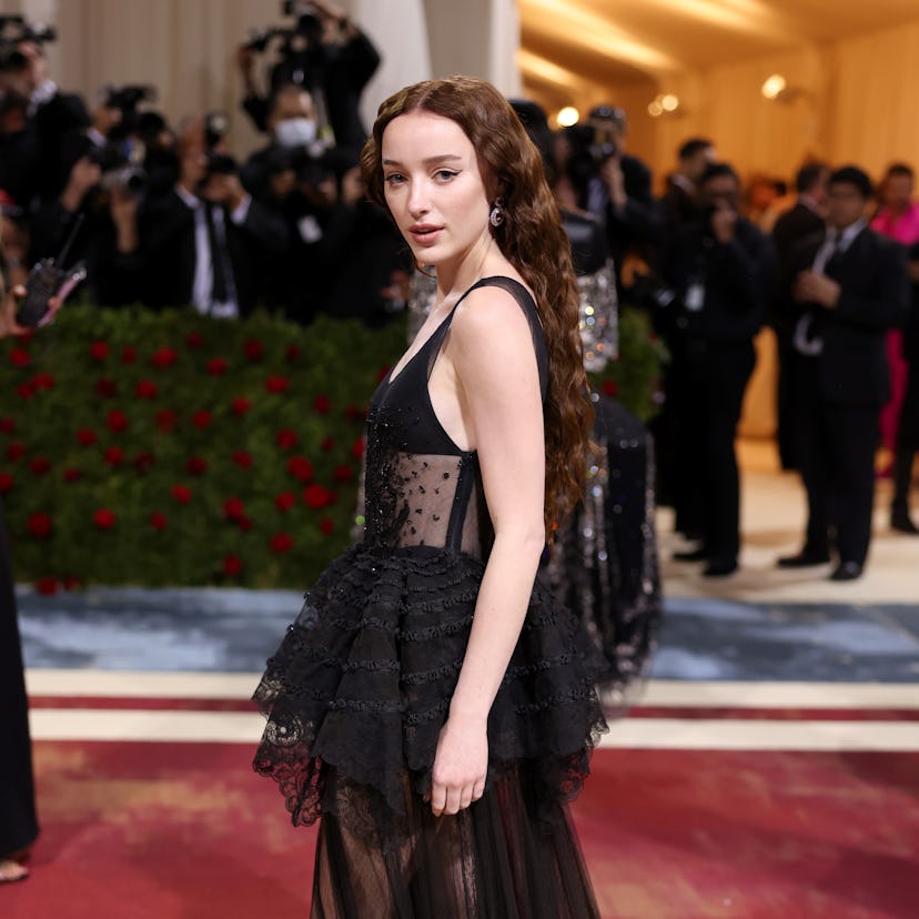 Phoebe Dynevor at the 2022 Met Gala.