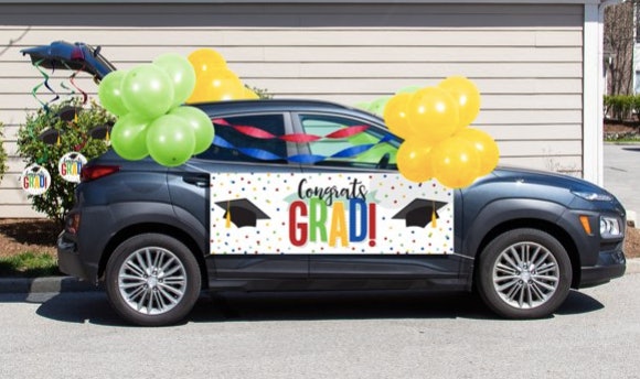 20 Graduation Car Decorations To Celebrate The Class Of 2022