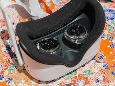 Cách đúc Meta Quest 2 của bạn vào TV, máy tính hoặc điện thoại