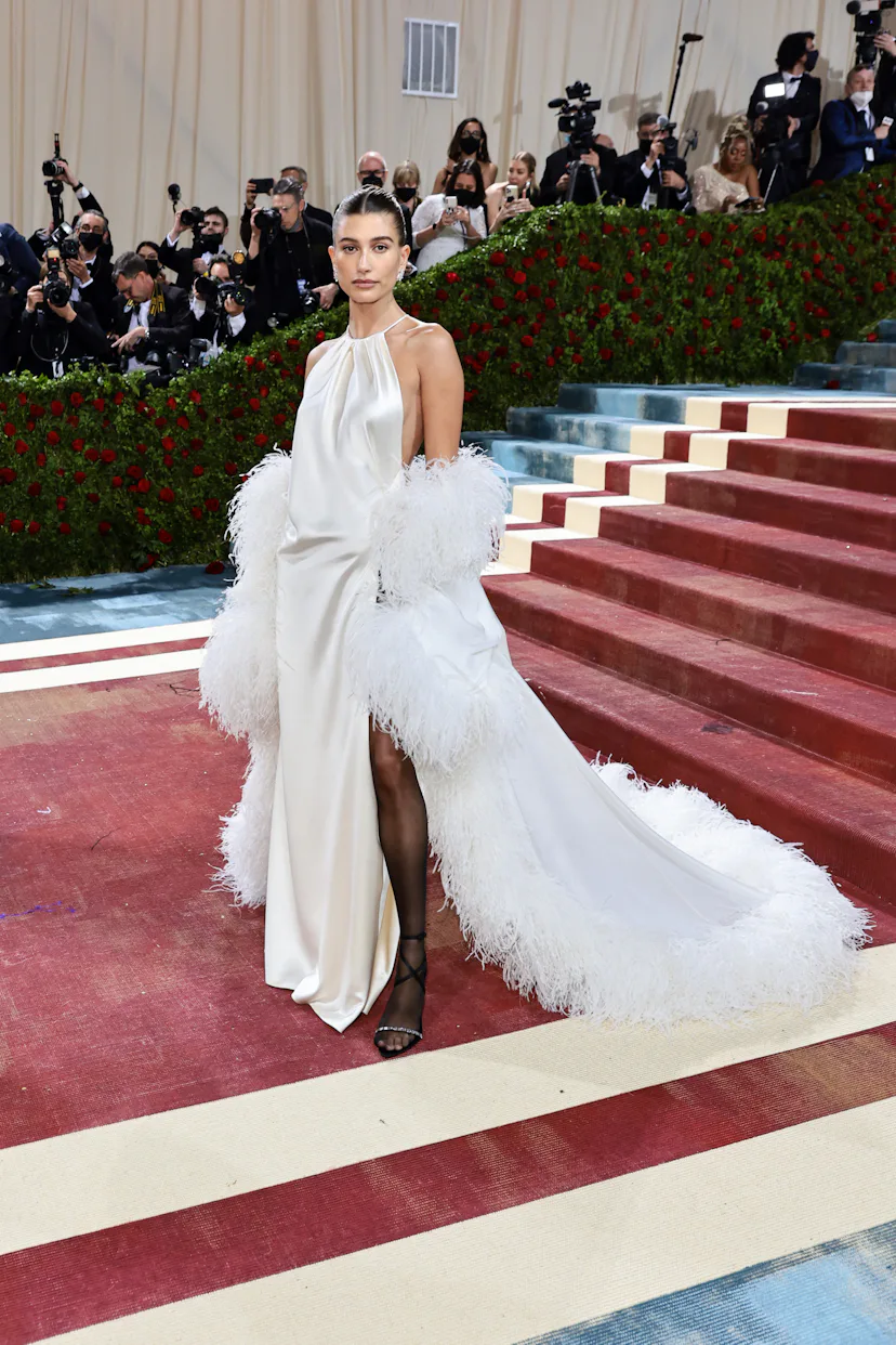 The Feather Trend Took Over The 2022 Met Gala Red Carpet The Feather Trend Took Over The 2022 Met Gala Red Carpet