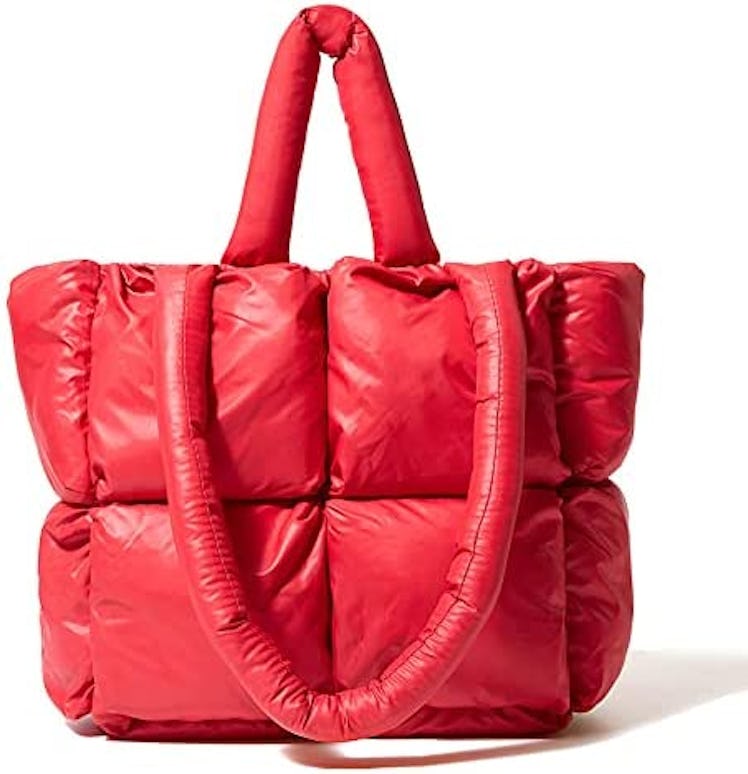 BDSX's puffer tote bag in a firetruck red.