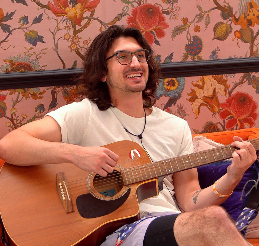 John Franklin played as his mom Carol on 'The Circle' Season 4.