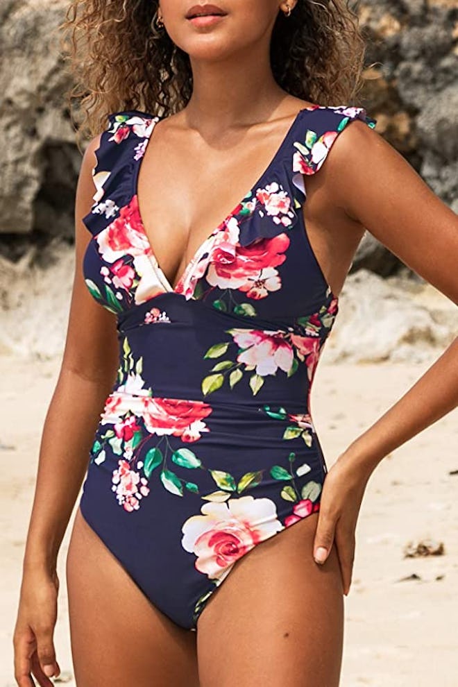 CUPSHE Ruffled V-Neck One-Piece Swimsuit