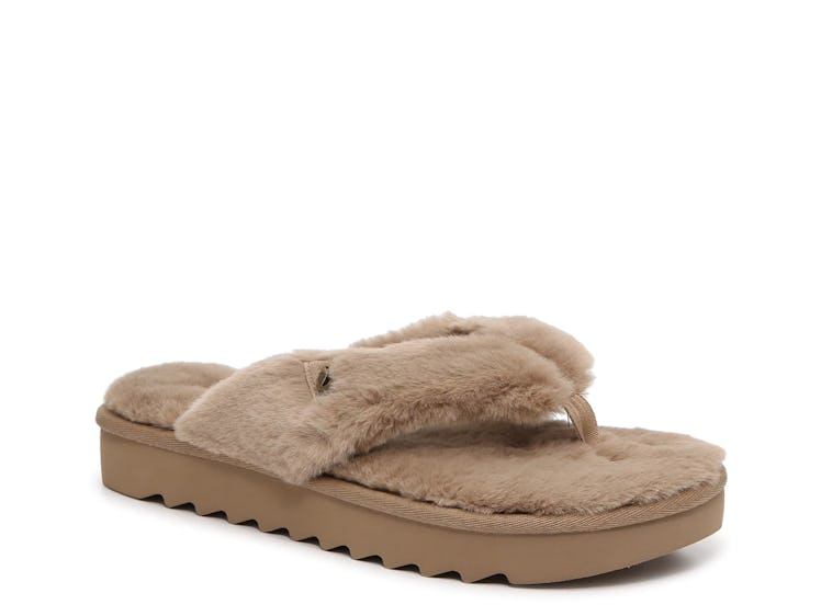 Koolaburra by UGG fuzzy brown slippers