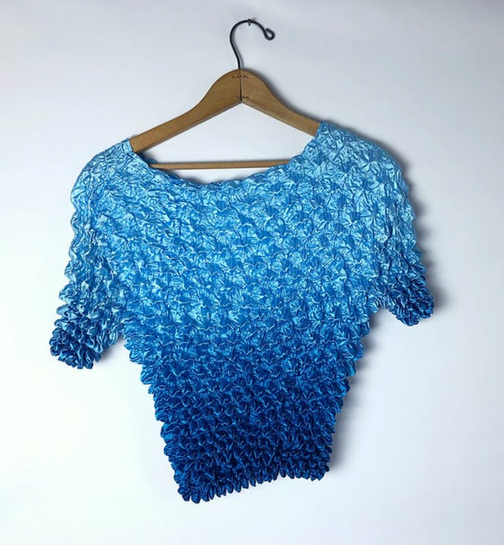 90’s/00's Popcorn Textured Blue Ombré Stretchy Babydoll Tee