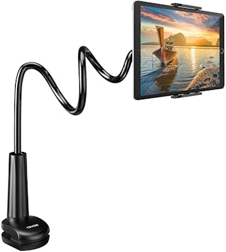 If you're looking for Kindle accessories to make ready hands-free, consider this gooseneck holder fo...