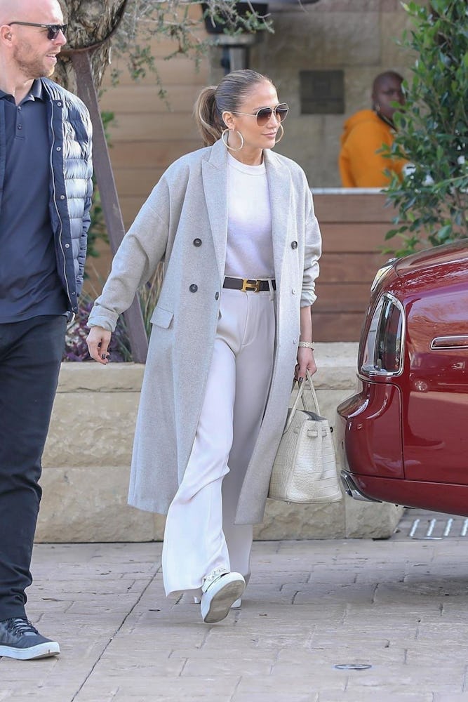 Jennifer Lopez in Hermes belt in 2018