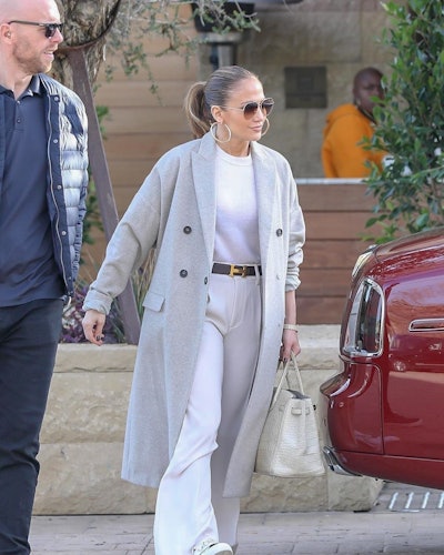Jennifer Lopez in Hermes belt in 2018