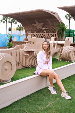 In collaboration with Heineken, Hailee Steinfeld attended the Miami Grand Prix on May 6.