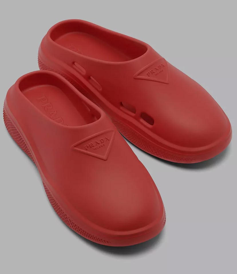 Prada foam rubber mules in red