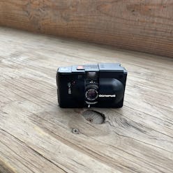 Olympus XA film camera review
