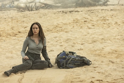 Alycia Debnam-Carey as Alicia Clark on the sand in 'Fear the Walking Dead'