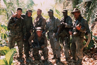 Predator, Arnold Schwarzenegger,cult classic,movie,v2,Gildan Short