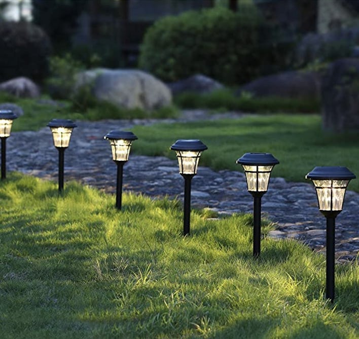 Maggift Solar Garden Lights (6-Pack)