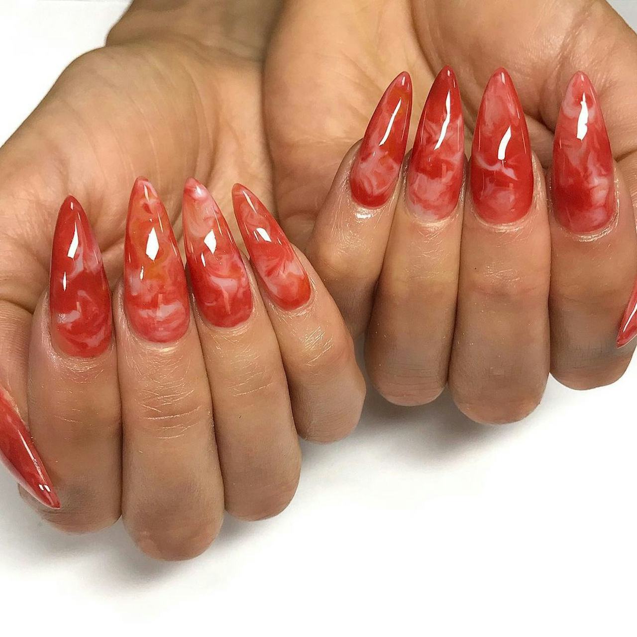 Marble Red Nail Trend for Summer