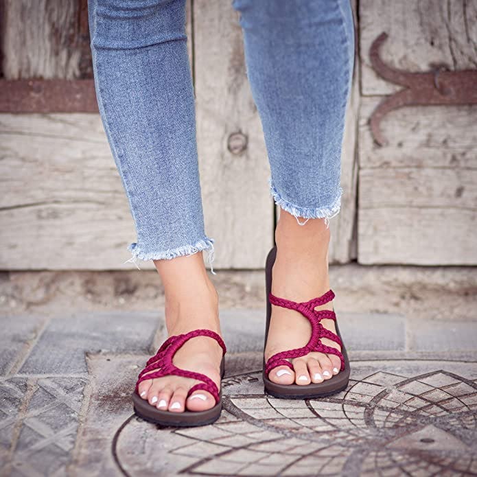 Plaka Relief Flip Flops