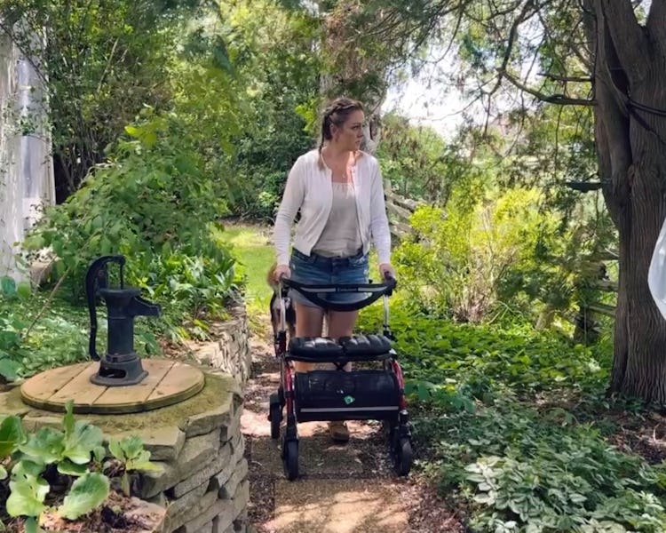 COVID long hauler and TikToker Beth Ann Pardo using a walker