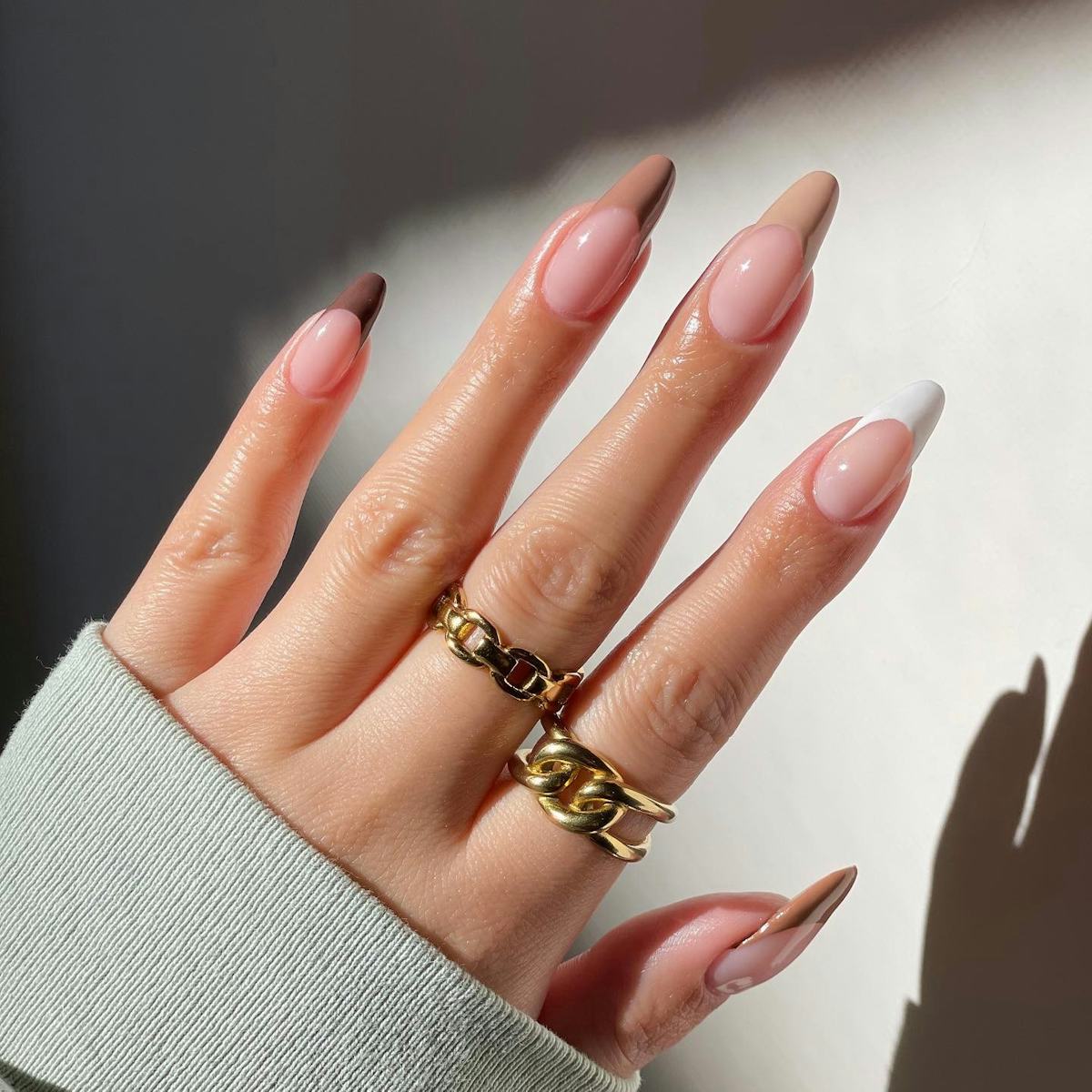 Minimalist Classy Nails That Shine