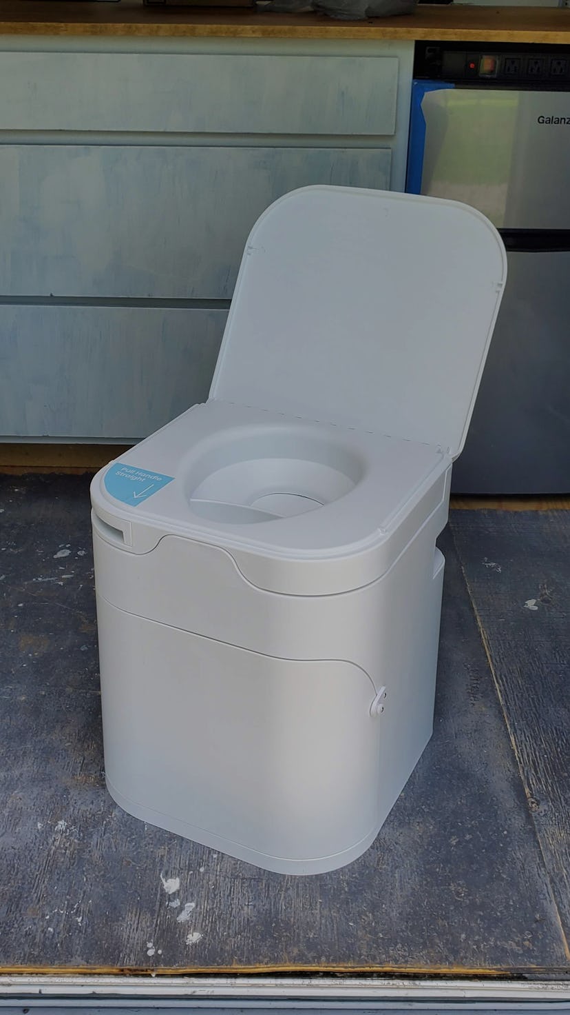 OGO Composting Toilet review: The best composting toilet for vanlife