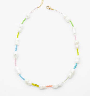 Y2k-inspired pastel necklace from Rellery featuring pastel beads and pearls