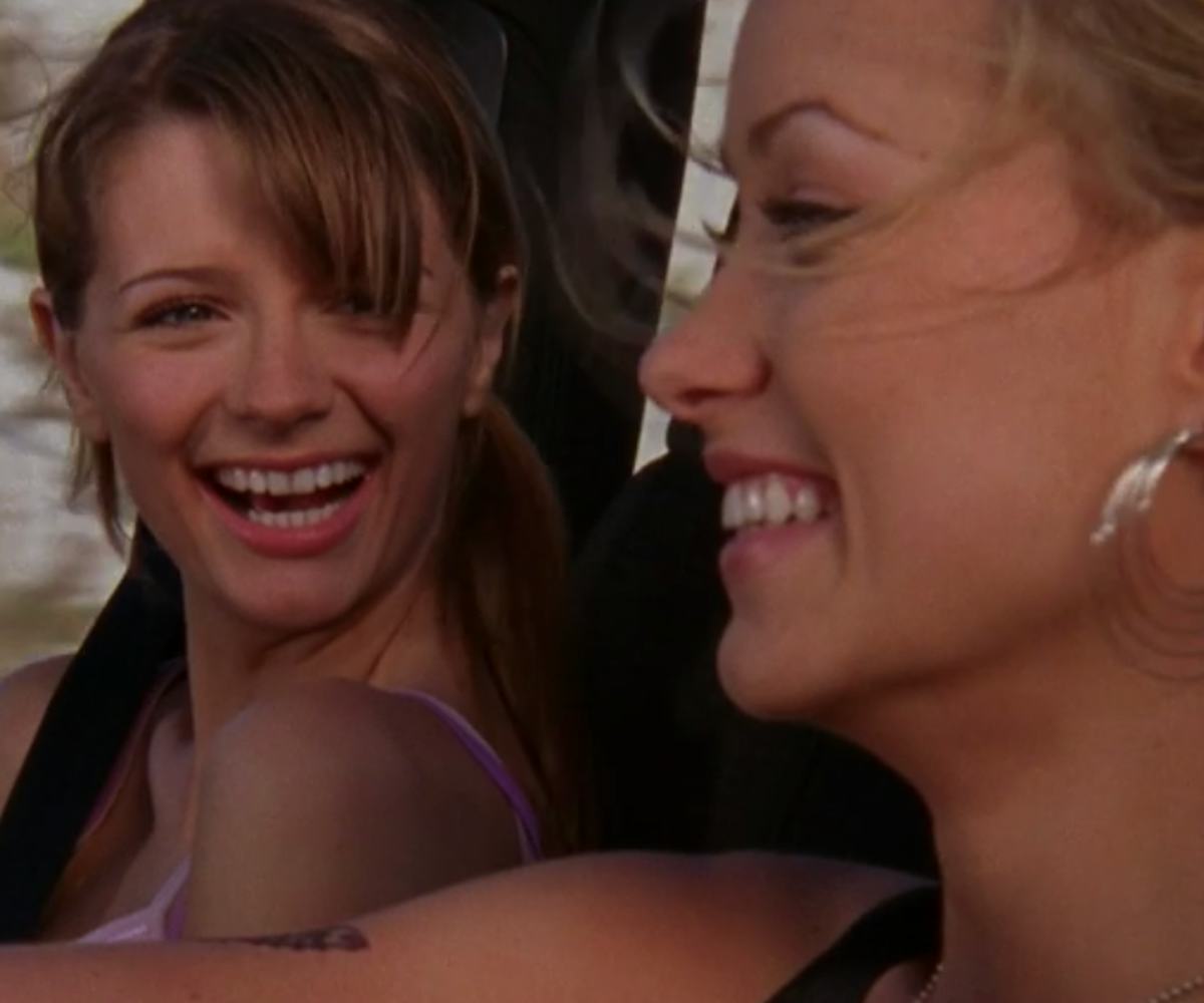 Marissa & Alex’s Relationship On 'The O.C.' Lives On In Queer Hearts