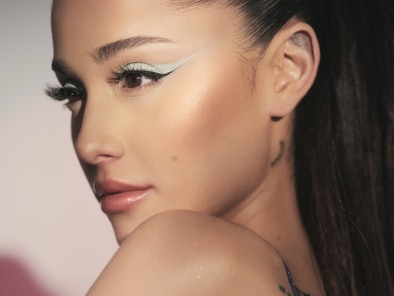 Ariana Grande Wears r.e.m. beauty products 