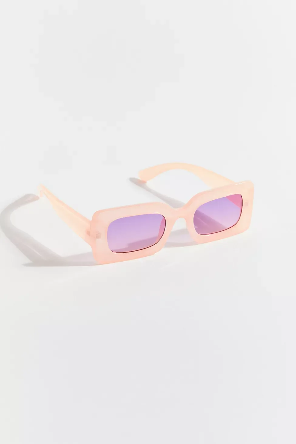 17 Y2K Accessories To Keep Your Throwback Fashion On Point This Summer