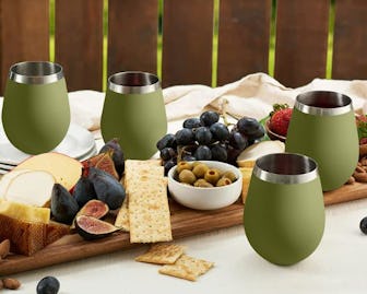 FineDine Stainless Steel Unbreakable Wine Glasses (4-Pack)